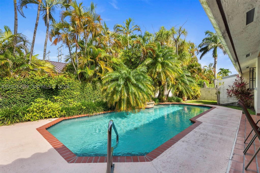 Real estate property located at 320 136th Ave, Miami-dade, University Park West Sec, Miami, FL