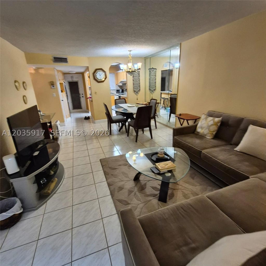Real estate property located at 8460 Sunrise Lakes Blvd #210, Broward, Sunrise Lakes 52 Condo, Sunrise, FL
