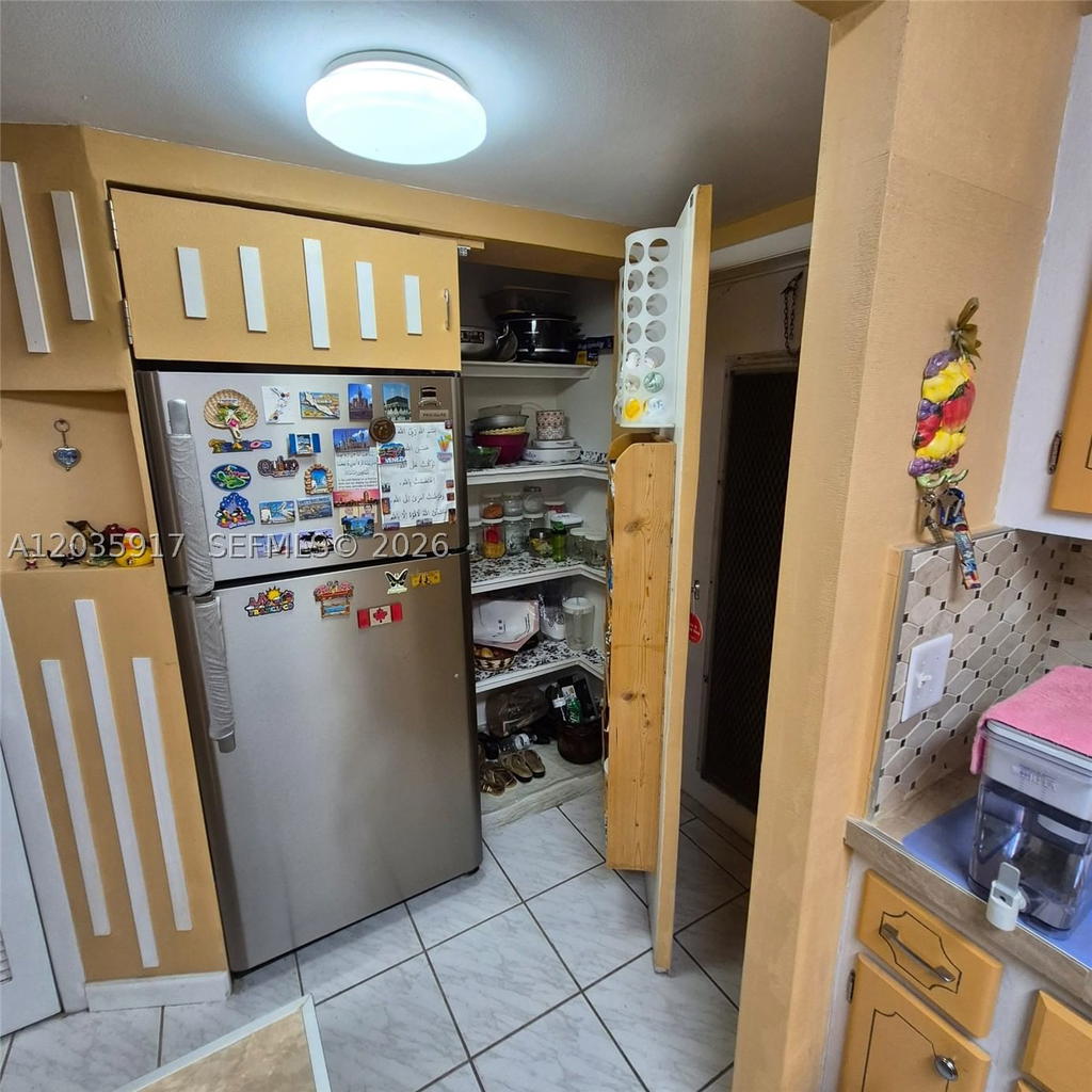 Real estate property located at 8460 Sunrise Lakes Blvd #210, Broward, Sunrise Lakes 52 Condo, Sunrise, FL