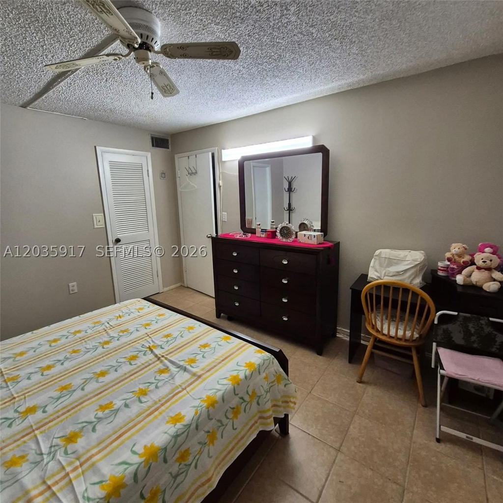 Real estate property located at 8460 Sunrise Lakes Blvd #210, Broward, Sunrise Lakes 52 Condo, Sunrise, FL