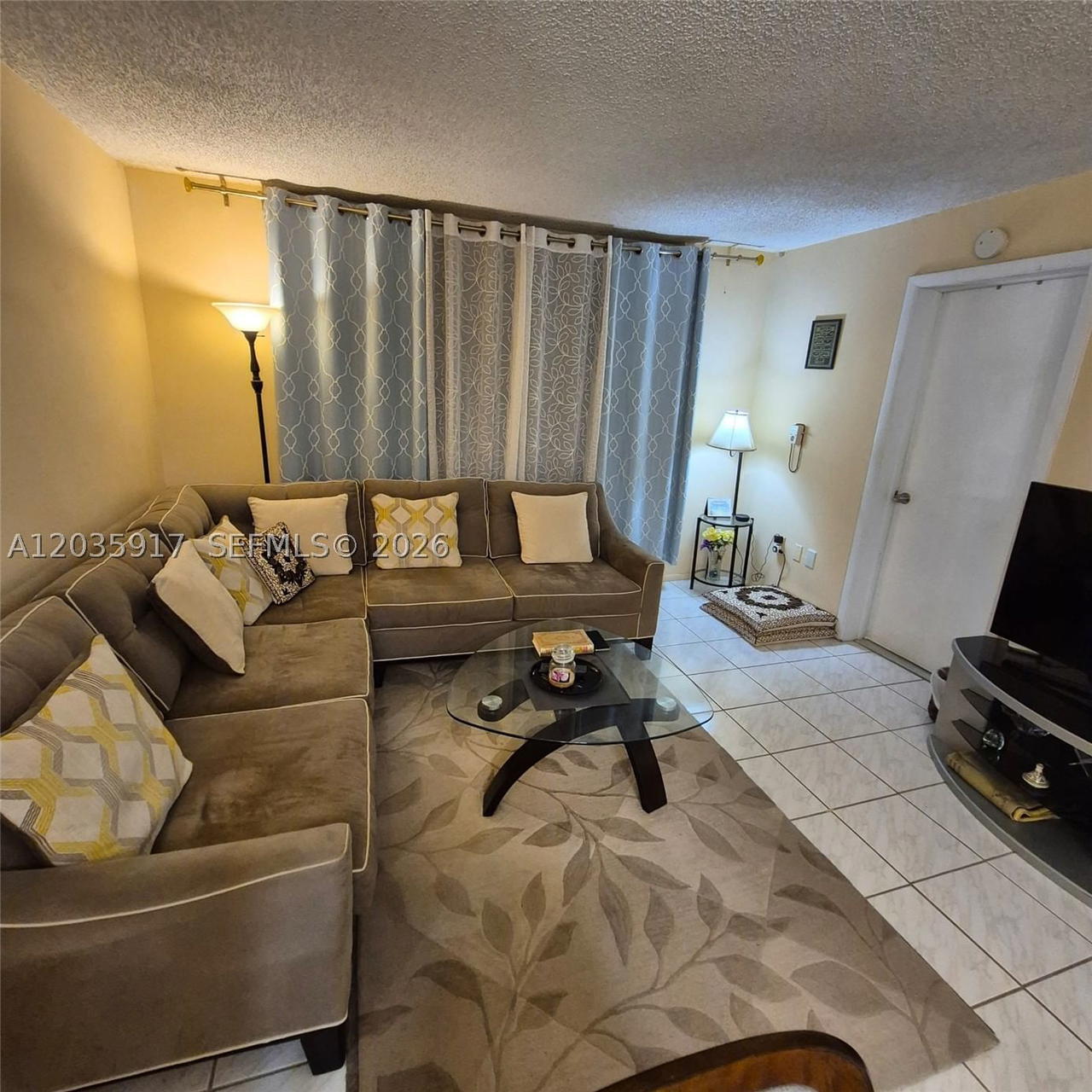 Real estate property located at 8460 Sunrise Lakes Blvd #210, Broward, Sunrise Lakes 52 Condo, Sunrise, FL