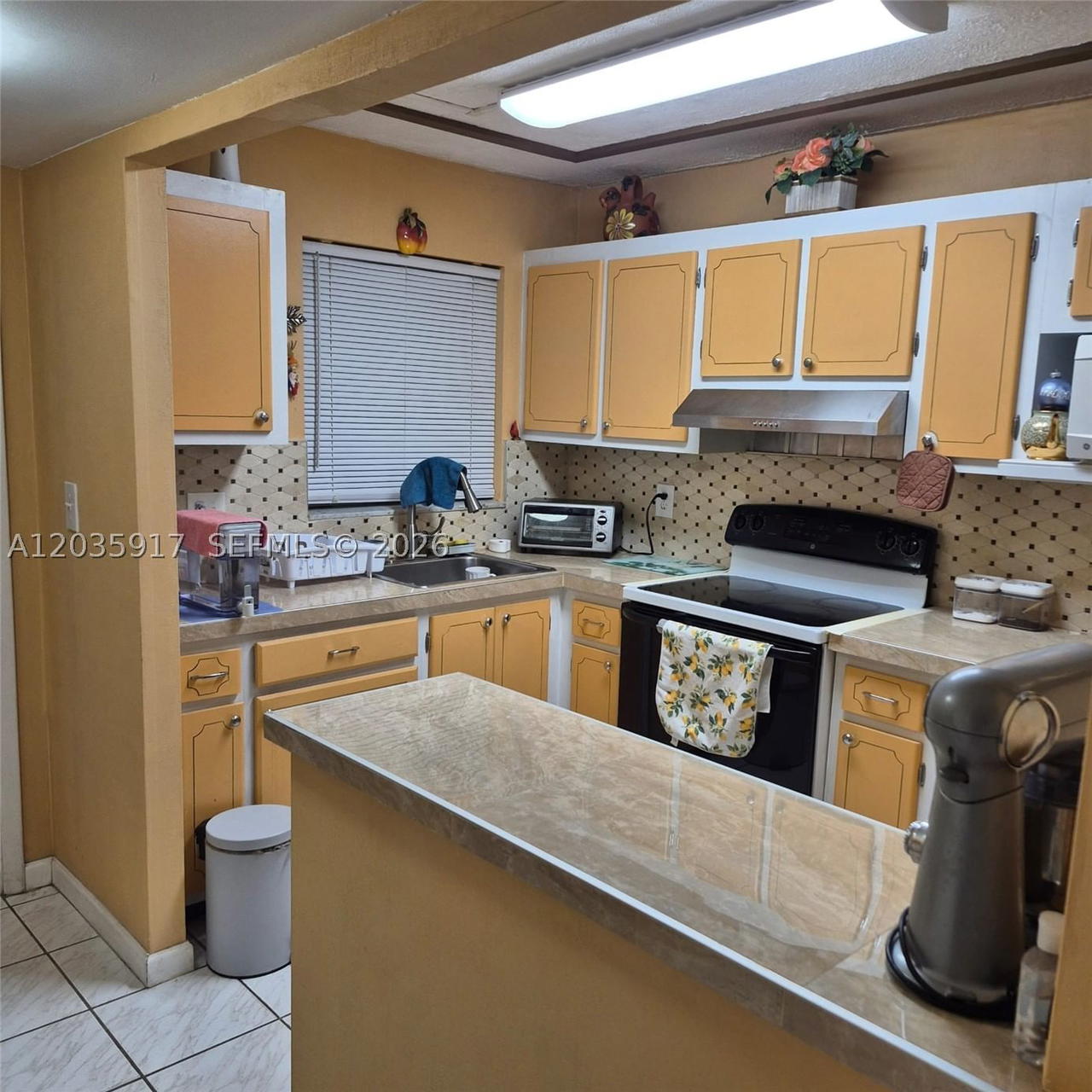 Real estate property located at 8460 Sunrise Lakes Blvd #210, Broward, Sunrise Lakes 52 Condo, Sunrise, FL