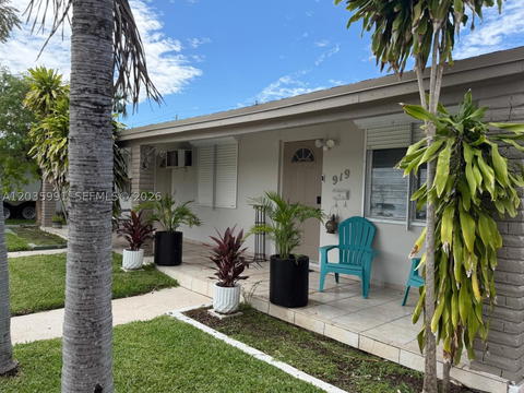 Real estate property located at 917 10th St, Broward, Atlantic Shores Dixie Hig, Hallandale Beach, FL