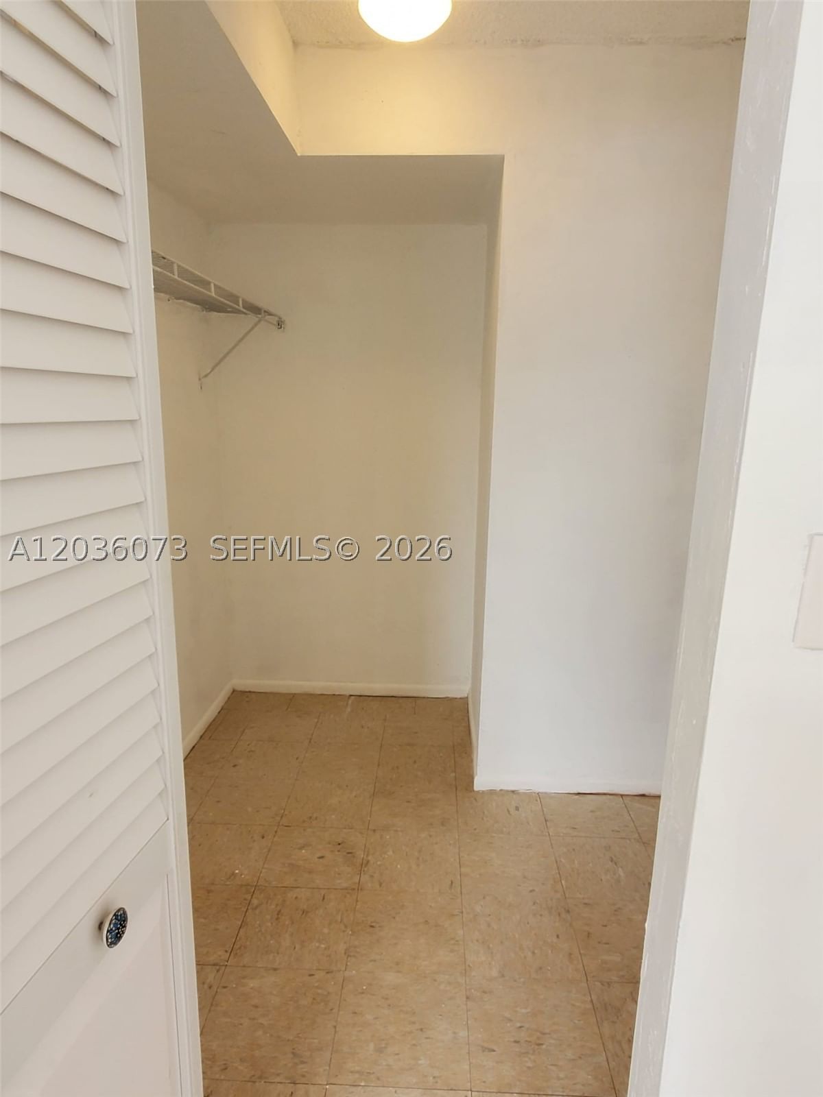 Real estate property located at 7900 Tatum Waterway Dr #502, Miami-dade, Waterway Plaza Condo, Miami Beach, FL