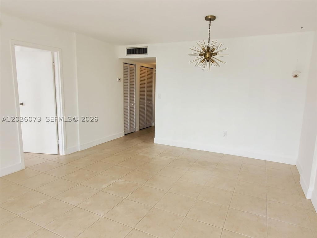 Real estate property located at 7900 Tatum Waterway Dr #502, Miami-dade, Waterway Plaza Condo, Miami Beach, FL
