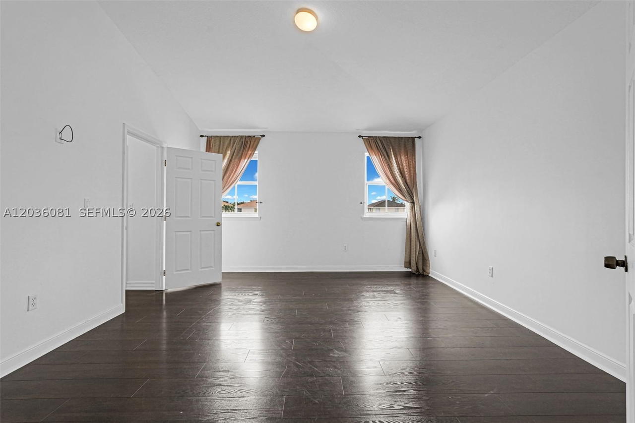 Real estate property located at 11258 47th Ln, Miami-dade, Biarritz Sub Phase 2, Doral, FL