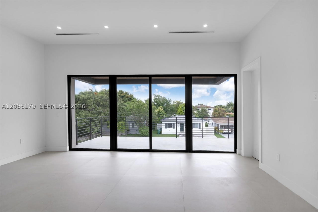 Real estate property located at 6438 23rd St, Miami-dade, Tamiami Acres Plan 2, Miami, FL