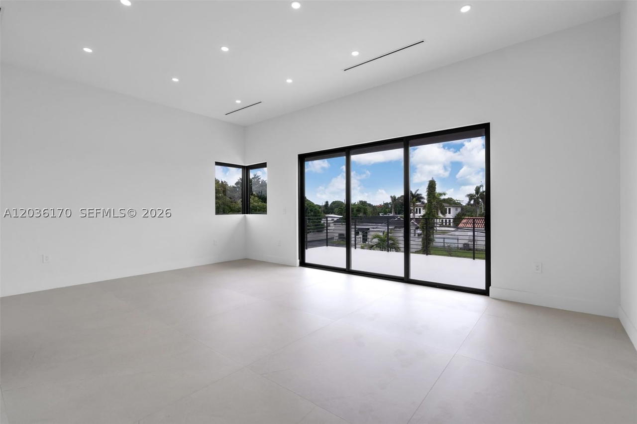 Real estate property located at 6438 23rd St, Miami-dade, Tamiami Acres Plan 2, Miami, FL
