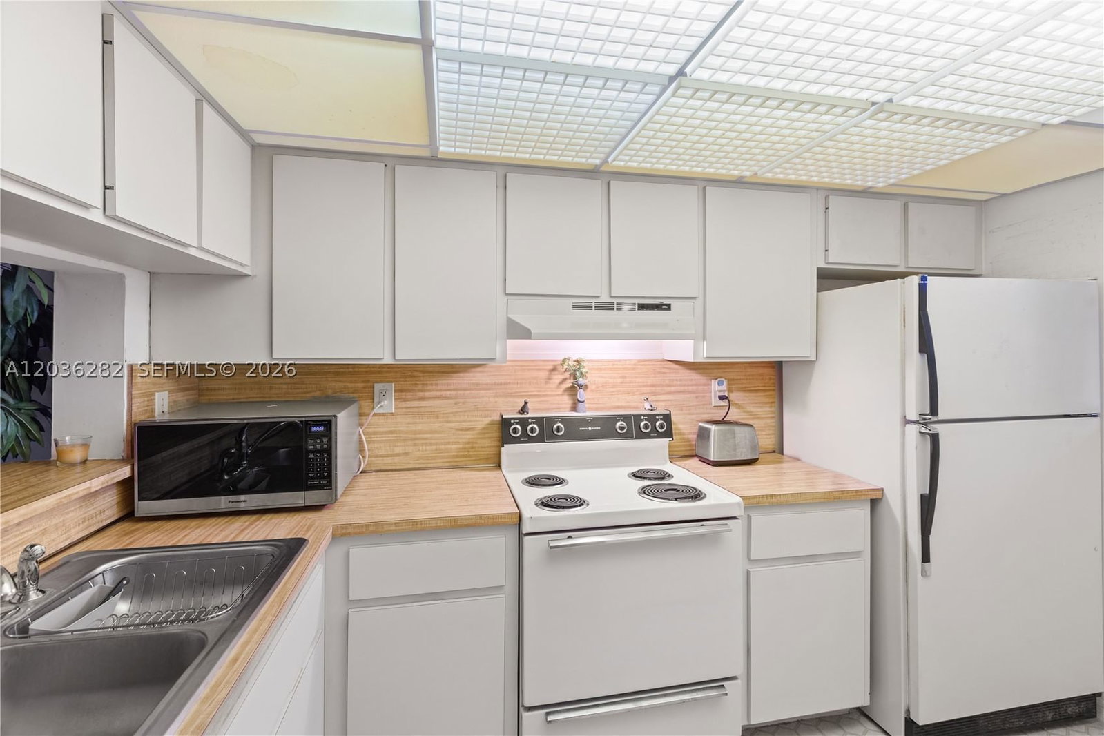 Real estate property located at 10155 9th St Cir #4-202, Miami-dade, Las Brisas Village Condo, Miami, FL