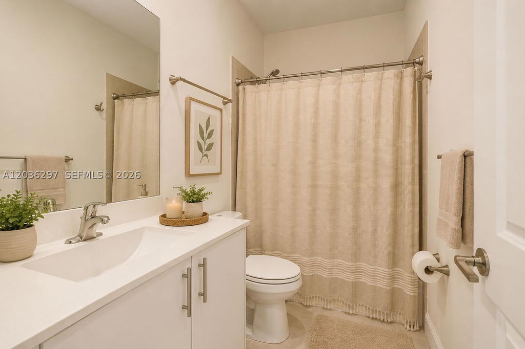 Real estate property located at 592 203rd Ter, Miami-dade, Vista Lago, Miami Gardens, FL