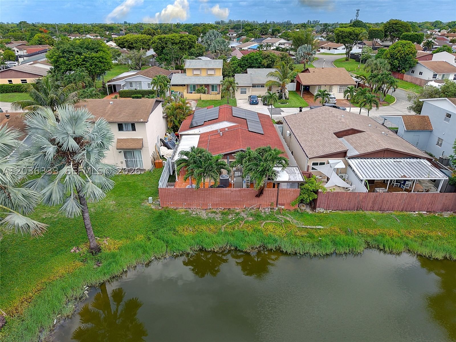 Real estate property located at 5412 193rd Ln, Miami-dade, Lakes Of Acadia Unit 3 Th, Miami Gardens, FL