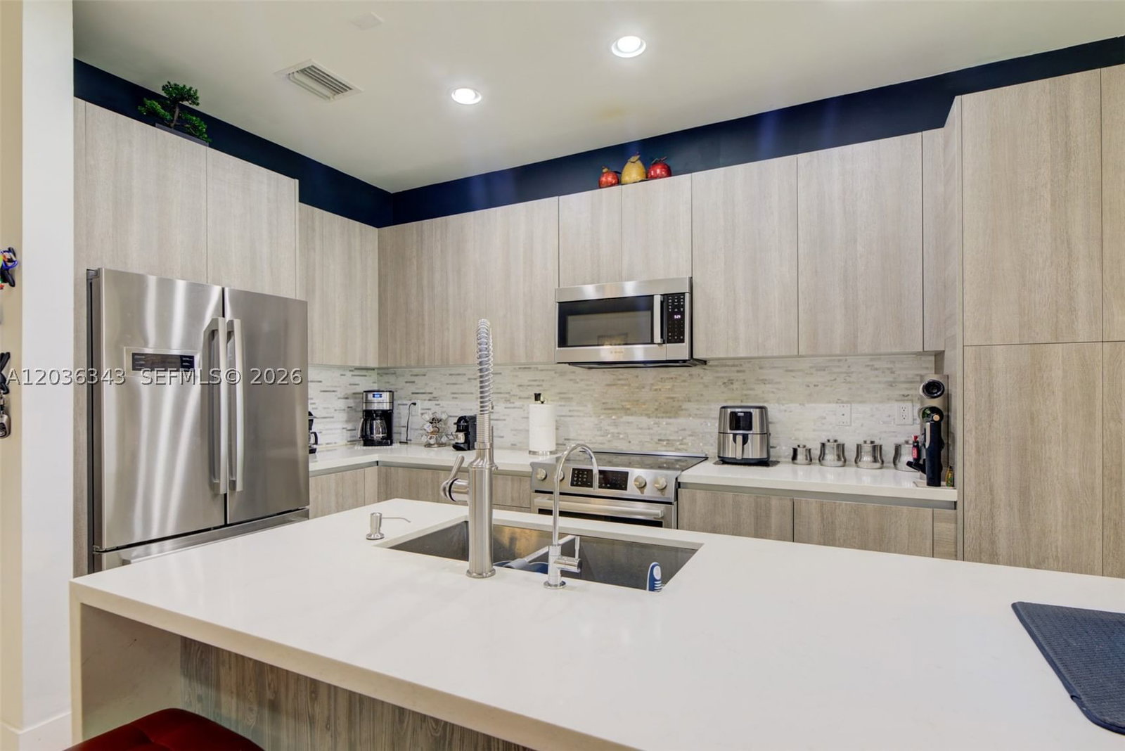Real estate property located at 7117 103rd Path, Miami-dade, Doral Palms North, Doral, FL