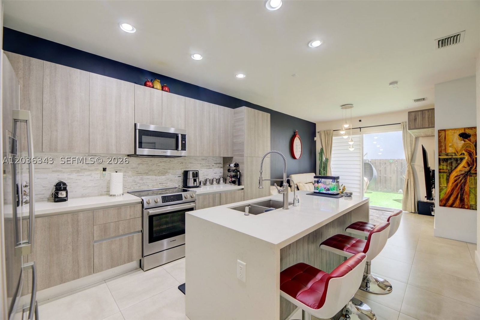 Real estate property located at 7117 103rd Path, Miami-dade, Doral Palms North, Doral, FL