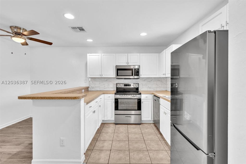 Real estate property located at 5327 30 ST SW, Lee, Lehigh Estates, Lehigh Acres, FL