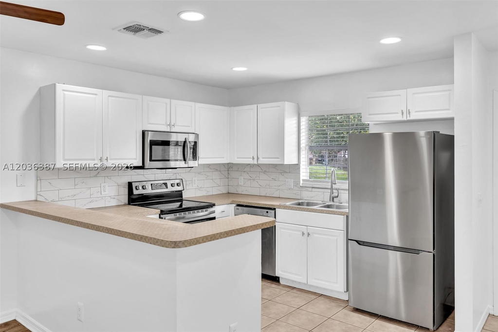 Real estate property located at 5327 30 ST SW, Lee, Lehigh Estates, Lehigh Acres, FL