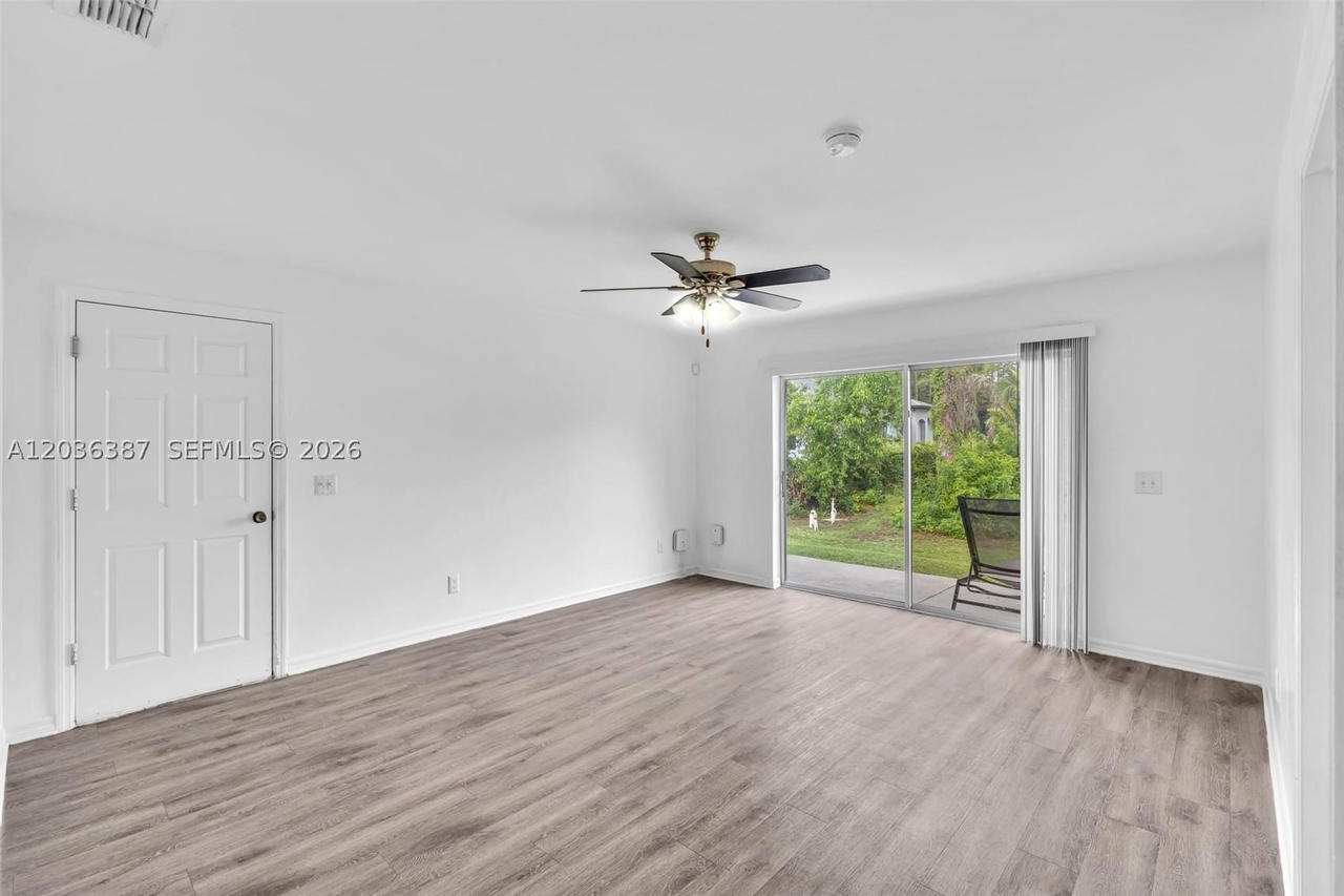 Real estate property located at 5327 30 ST SW, Lee, Lehigh Estates, Lehigh Acres, FL