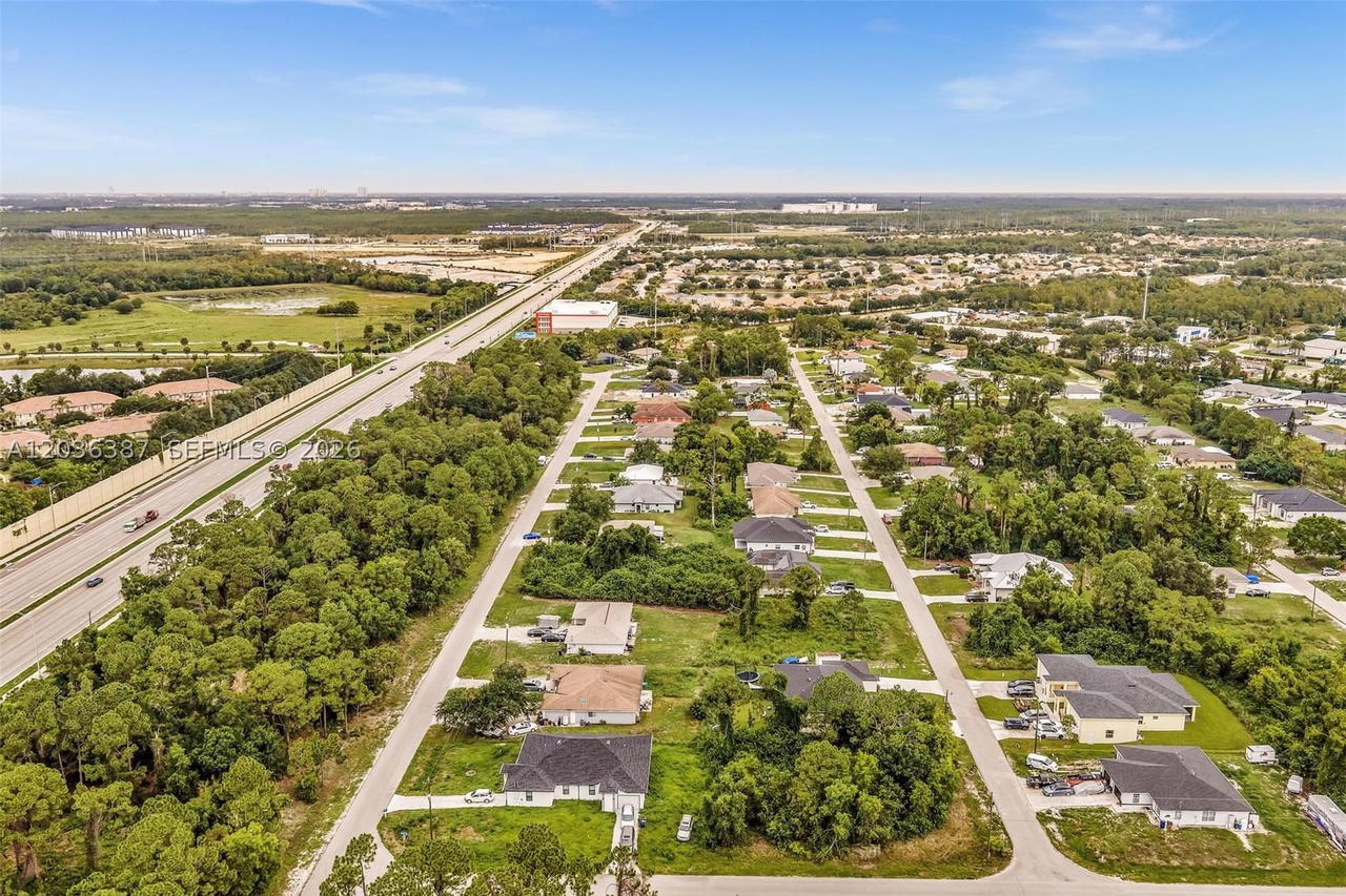 Real estate property located at 5327 30 ST SW, Lee, Lehigh Estates, Lehigh Acres, FL