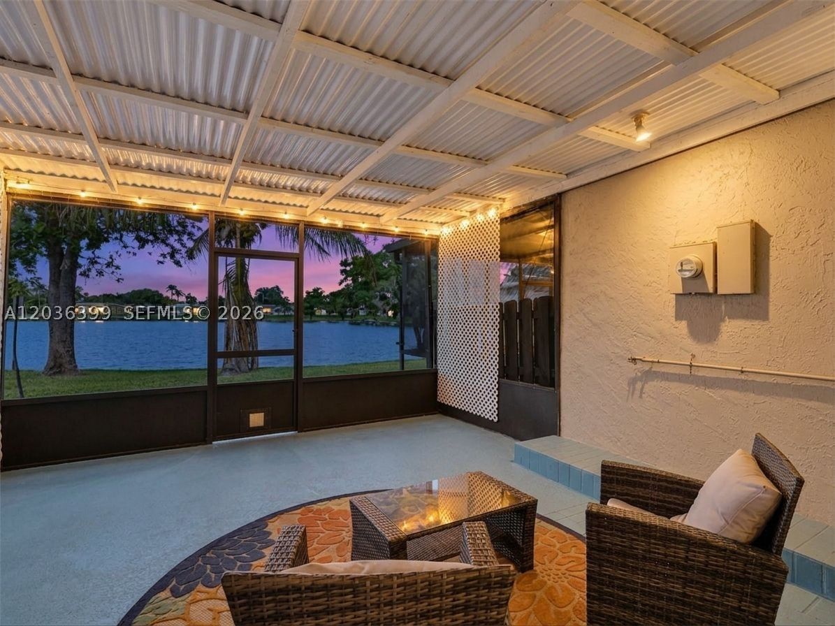 Real estate property located at 8902 Palm Tree Ln #8902, Broward, Westview Condominium No O, Pembroke Pines, FL