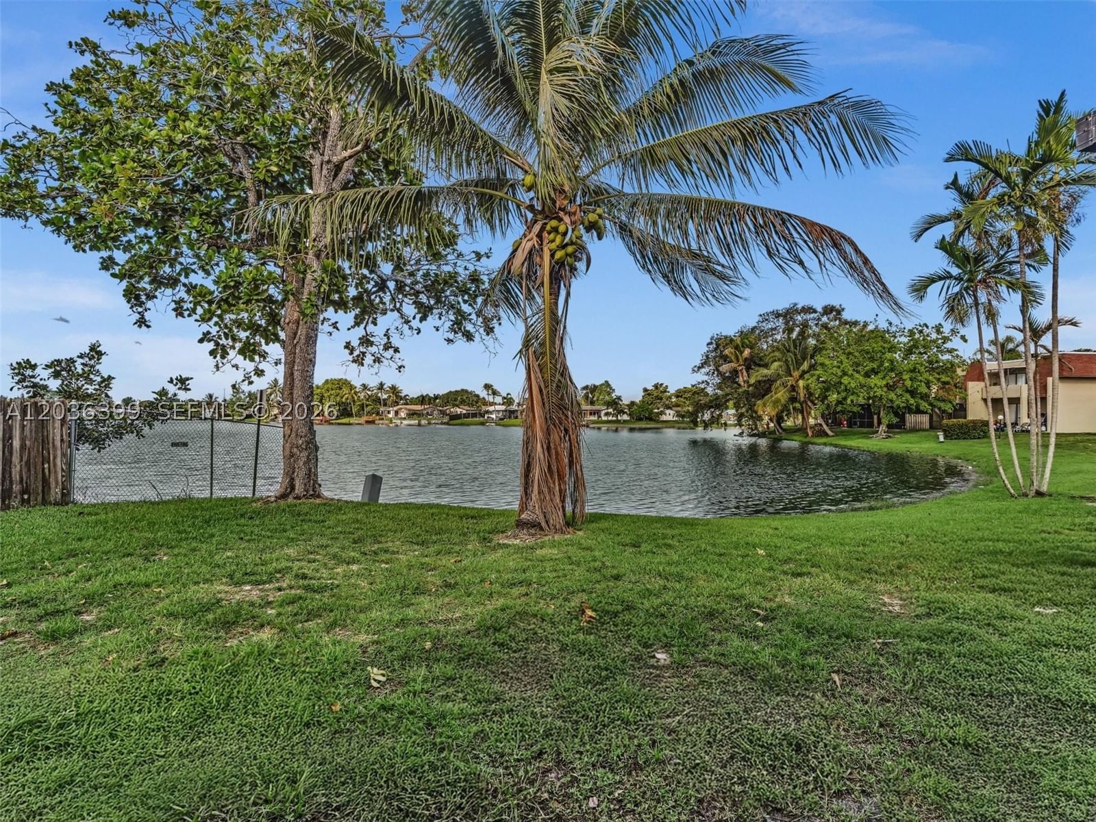 Real estate property located at 8902 Palm Tree Ln #8902, Broward, Westview Condominium No O, Pembroke Pines, FL