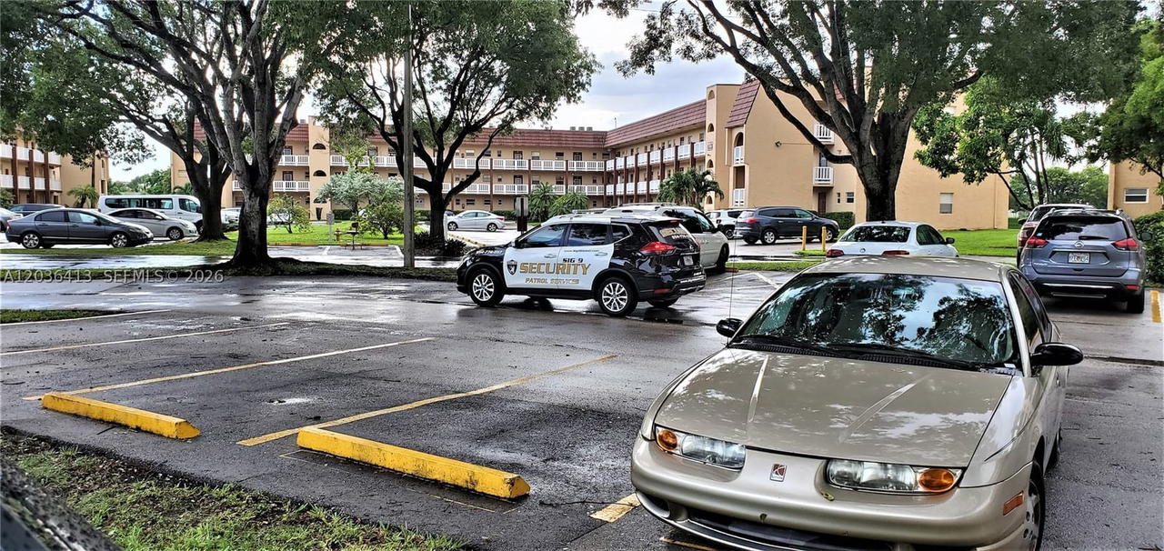 Real estate property located at 9460 Sunrise Lakes Blvd #309, Broward, Sunrise Lakes 132 Condo, Sunrise, FL