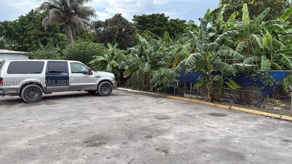 Real estate property located at 11970 159th St, Miami-dade, Fla Fruit Land Co Sub, Hialeah, FL