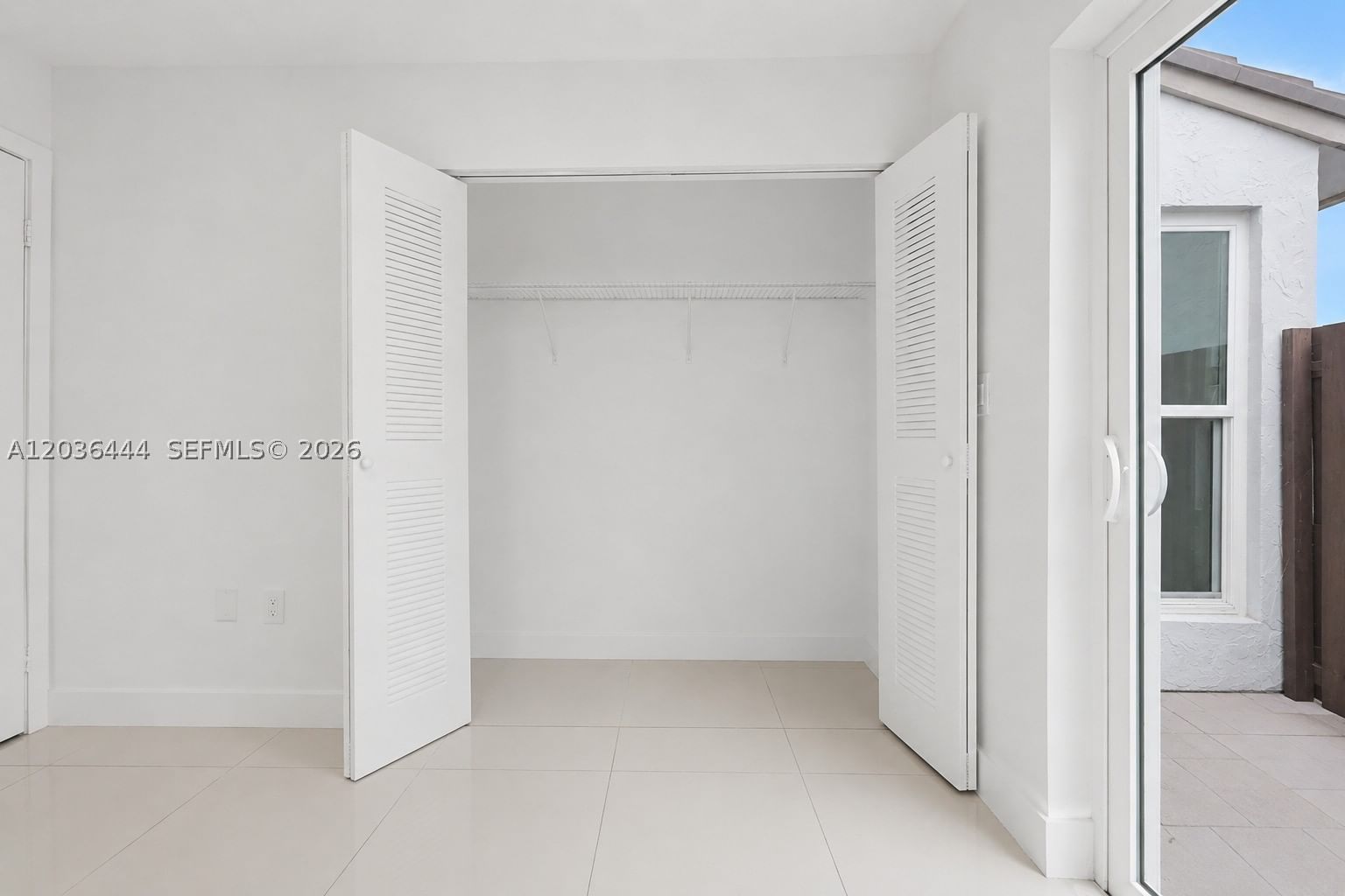 Real estate property located at 13263 9th Ter, Miami-dade, Tamiami Lakes Sec 5, Miami, FL