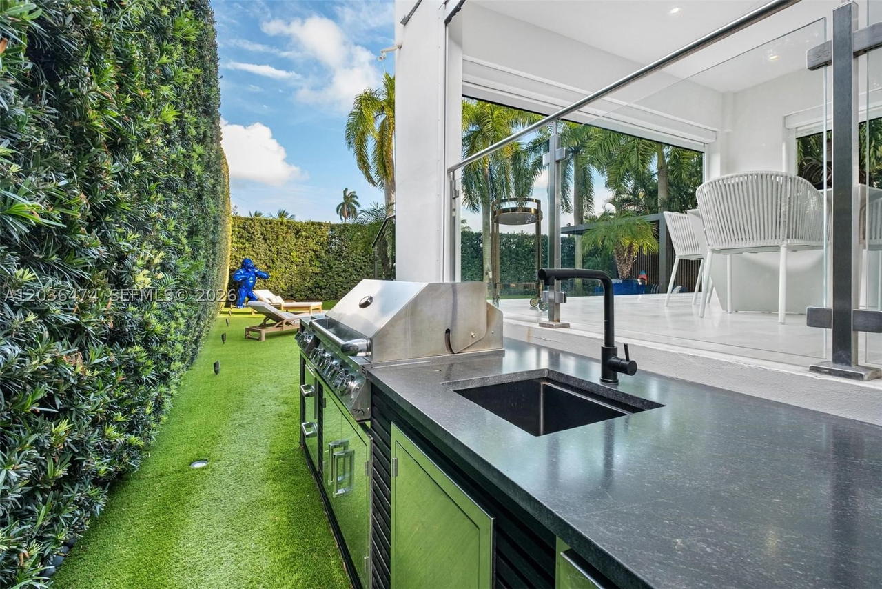 Real estate property located at 470 Shore Dr, Miami-dade, Normandy Golf Course, Miami Beach, FL