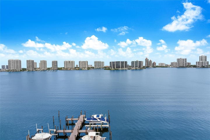 Real estate property located at 18000 Bay Rd #902, Miami-dade, Le Montcalm Condo, Sunny Isles Beach, FL