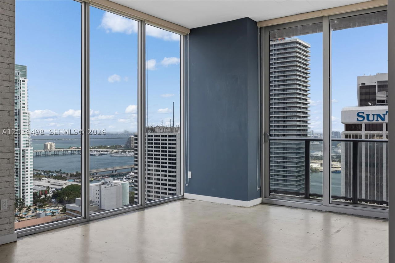 Real estate property located at 151 1st St #3202, Miami-dade, Centro Condo, Miami, FL