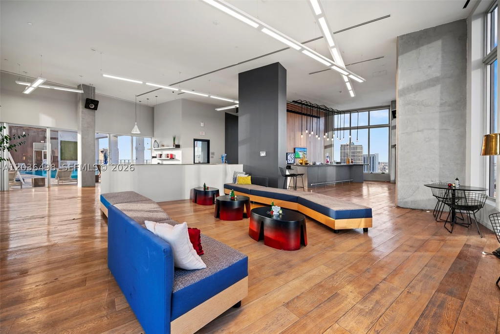 Real estate property located at 151 1st St #3202, Miami-dade, Centro Condo, Miami, FL