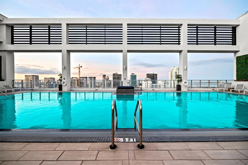 Real estate property located at 151 1st St #3202, Miami-dade, Centro Condo, Miami, FL