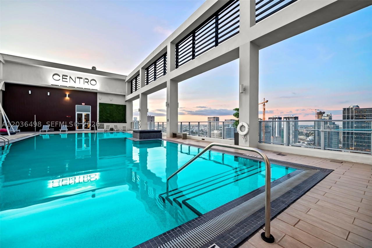 Real estate property located at 151 1st St #3202, Miami-dade, Centro Condo, Miami, FL