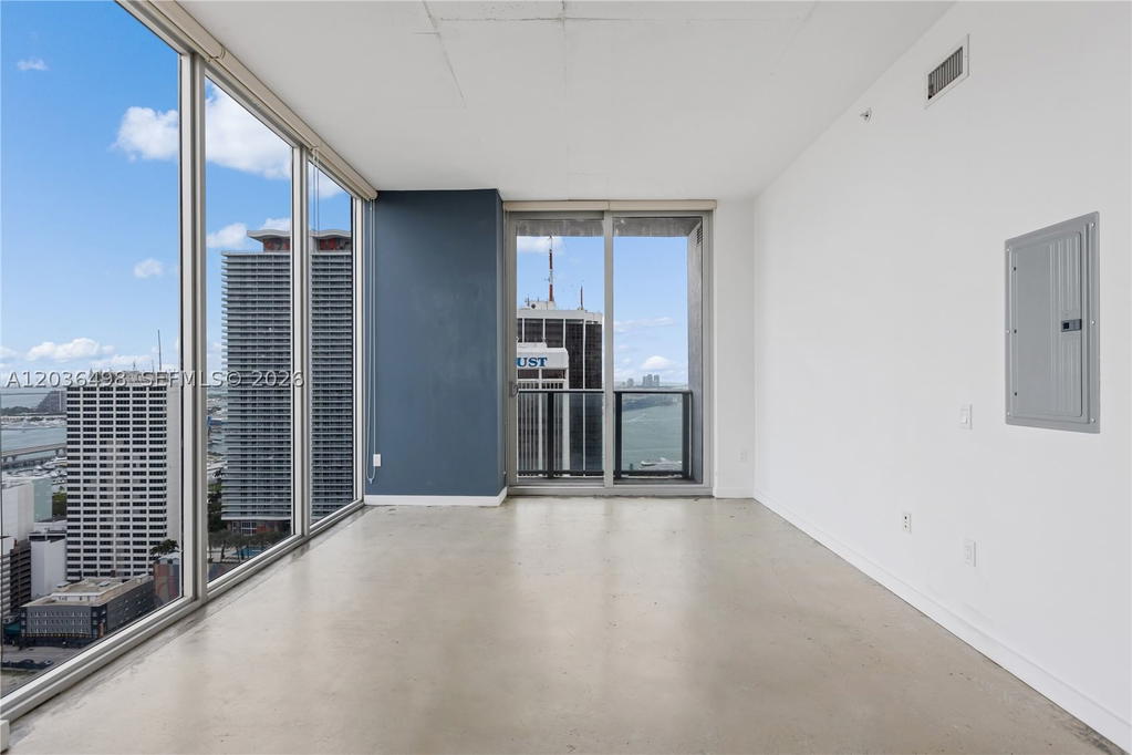 Real estate property located at 151 1st St #3202, Miami-dade, Centro Condo, Miami, FL