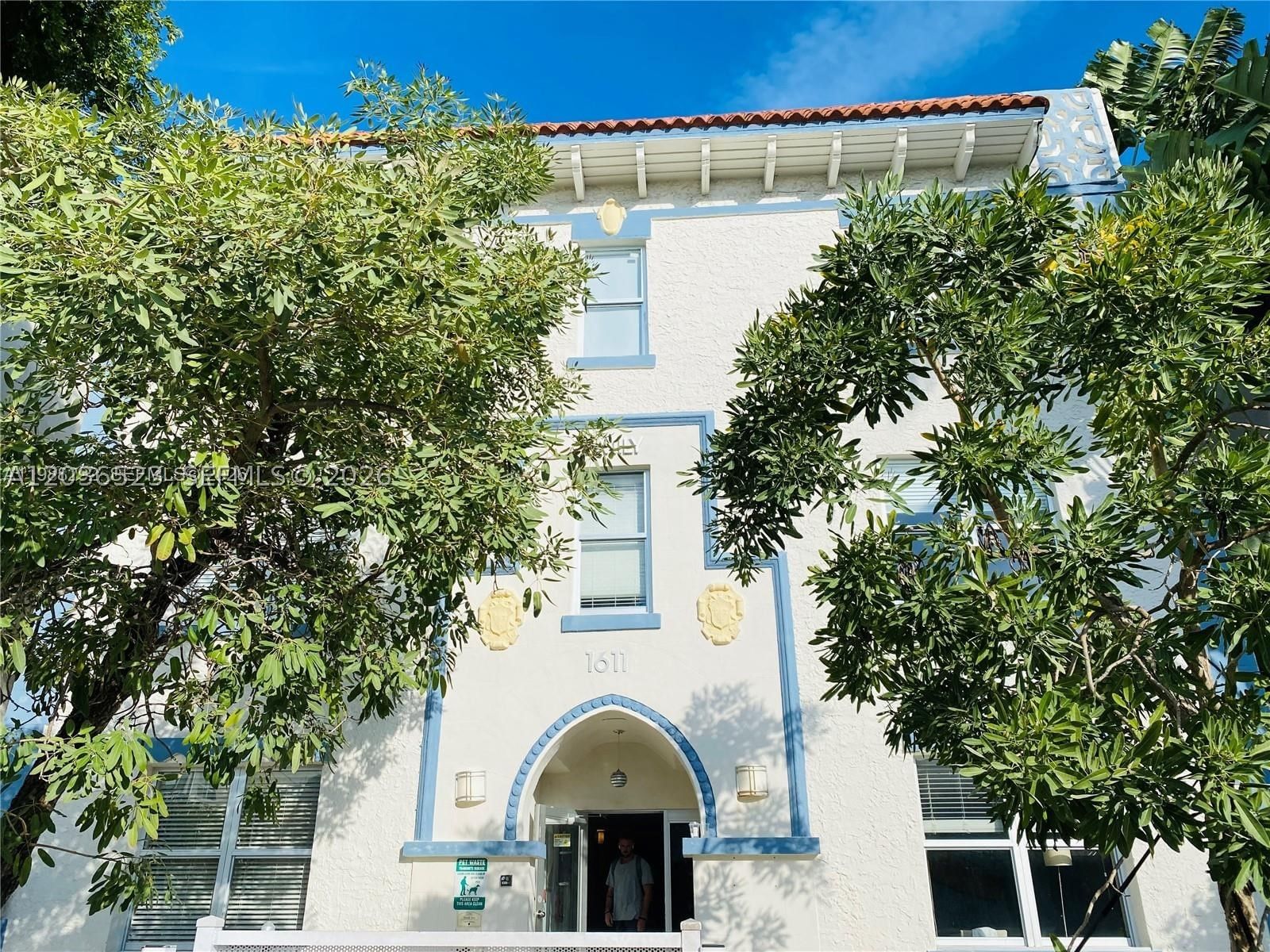 Real estate property located at 1611 Meridian Ave #202, Miami-dade, Emily Condo, Miami Beach, FL