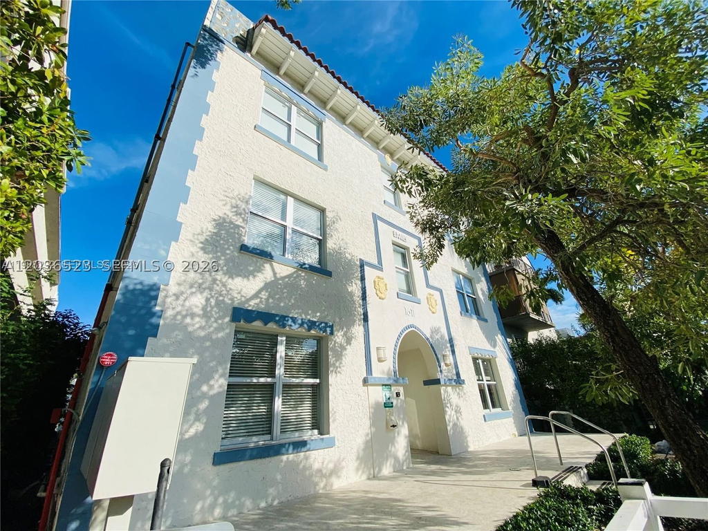 Real estate property located at 1611 Meridian Ave #202, Miami-dade, Emily Condo, Miami Beach, FL