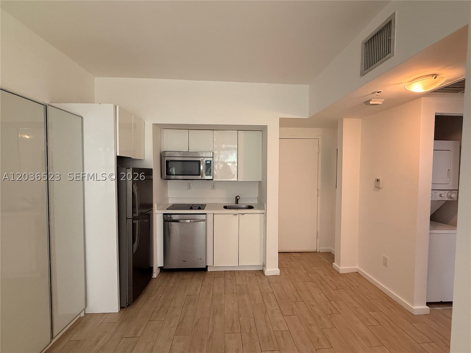 Real estate property located at 1611 Meridian Ave #202, Miami-dade, Emily Condo, Miami Beach, FL