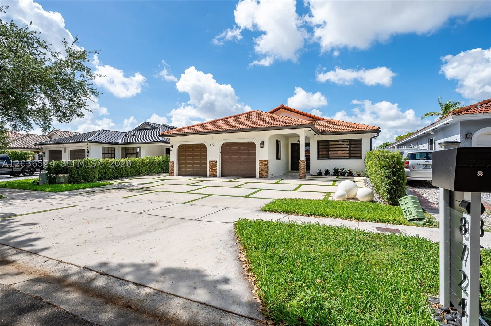Real estate property located at 8724 149th Ter, Miami-dade, West Lakes Gardens, Miami Lakes, FL