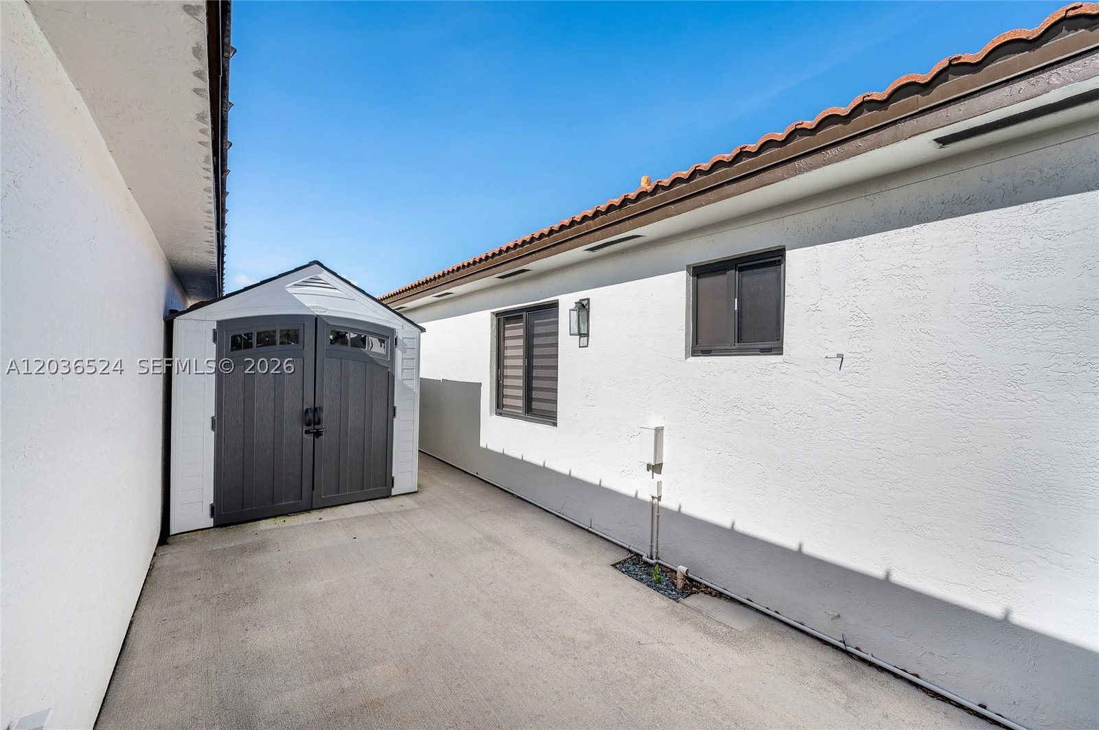 Real estate property located at 8724 149th Ter, Miami-dade, West Lakes Gardens, Miami Lakes, FL
