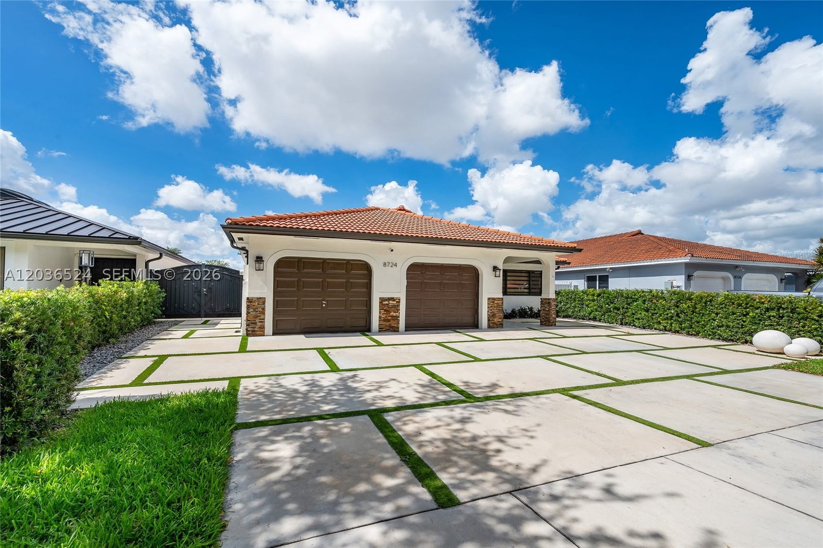 Real estate property located at 8724 149th Ter, Miami-dade, West Lakes Gardens, Miami Lakes, FL