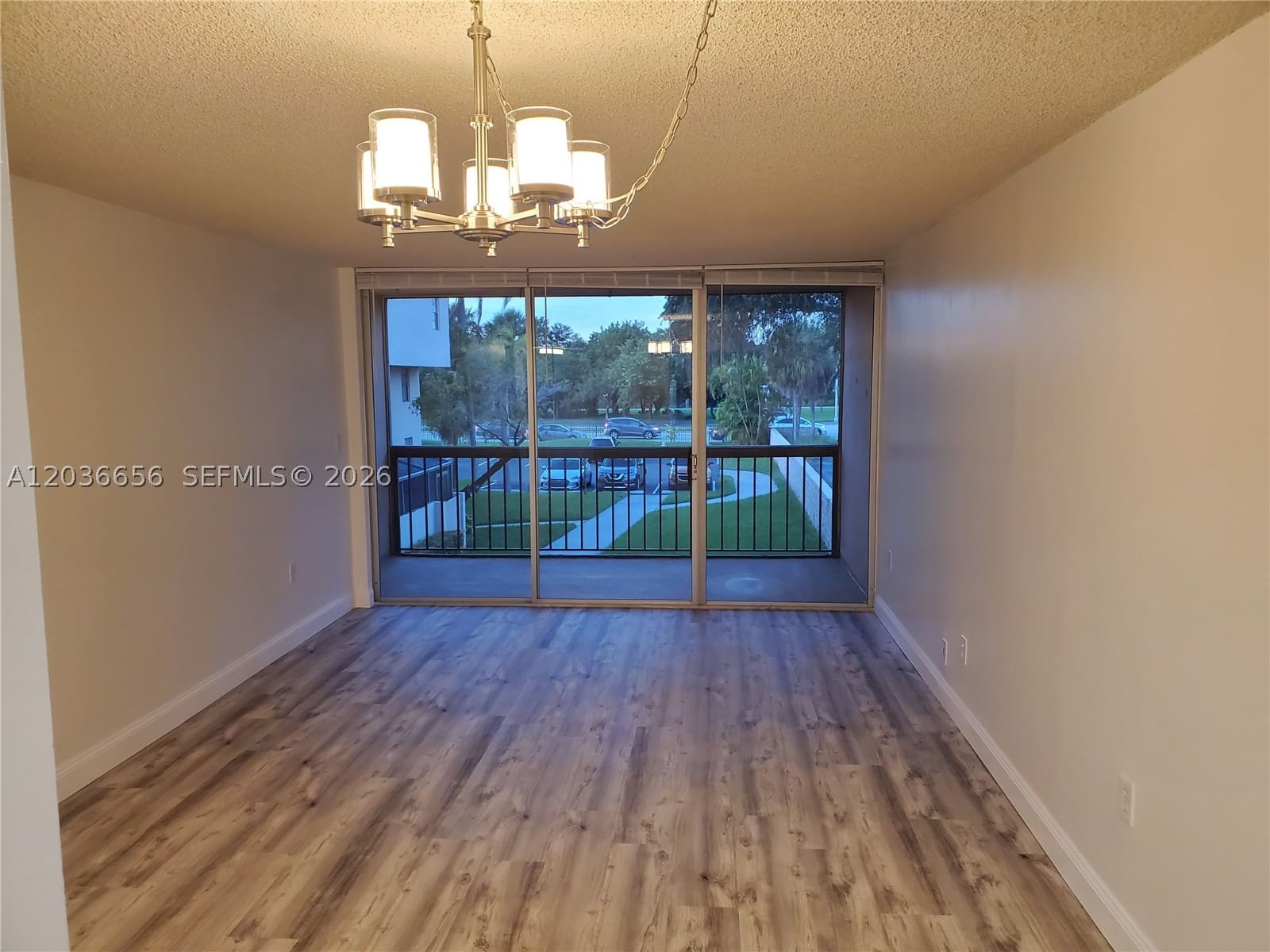 Real estate property located at 10425 112th Ave #207, Miami-dade, Gardens Of Kendall Condo, Miami, FL
