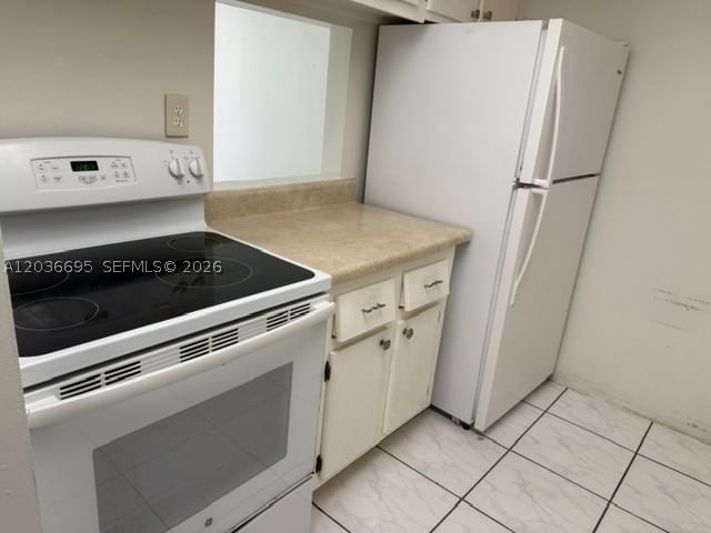 Real estate property located at 14221 Kendall Dr #211C, Miami-dade, Promenade At Kendale Lake, Miami, FL