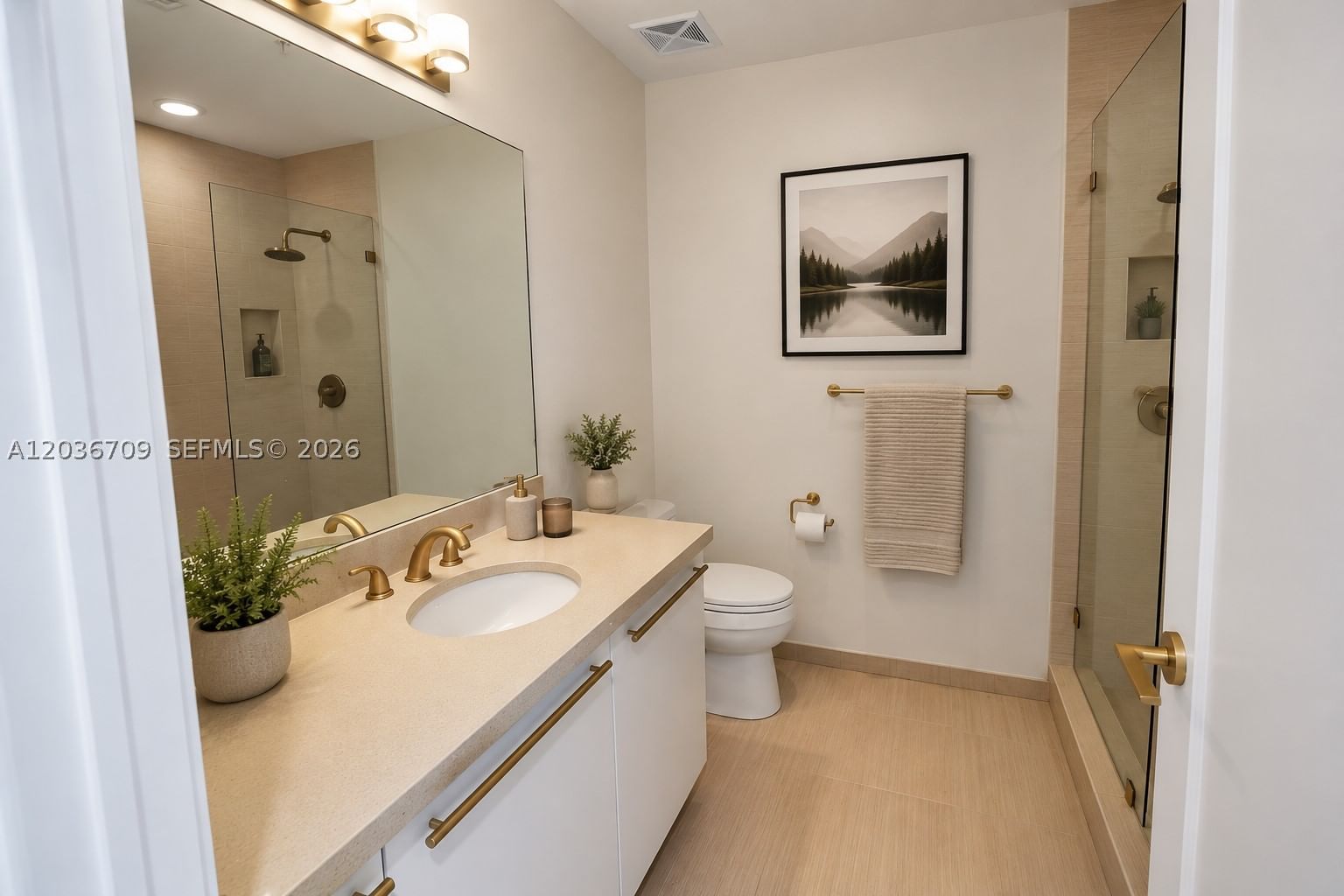 Real estate property located at 7930 East Dr #506, Miami-dade, Eloquence On The Bay Condo, North Bay Village, FL
