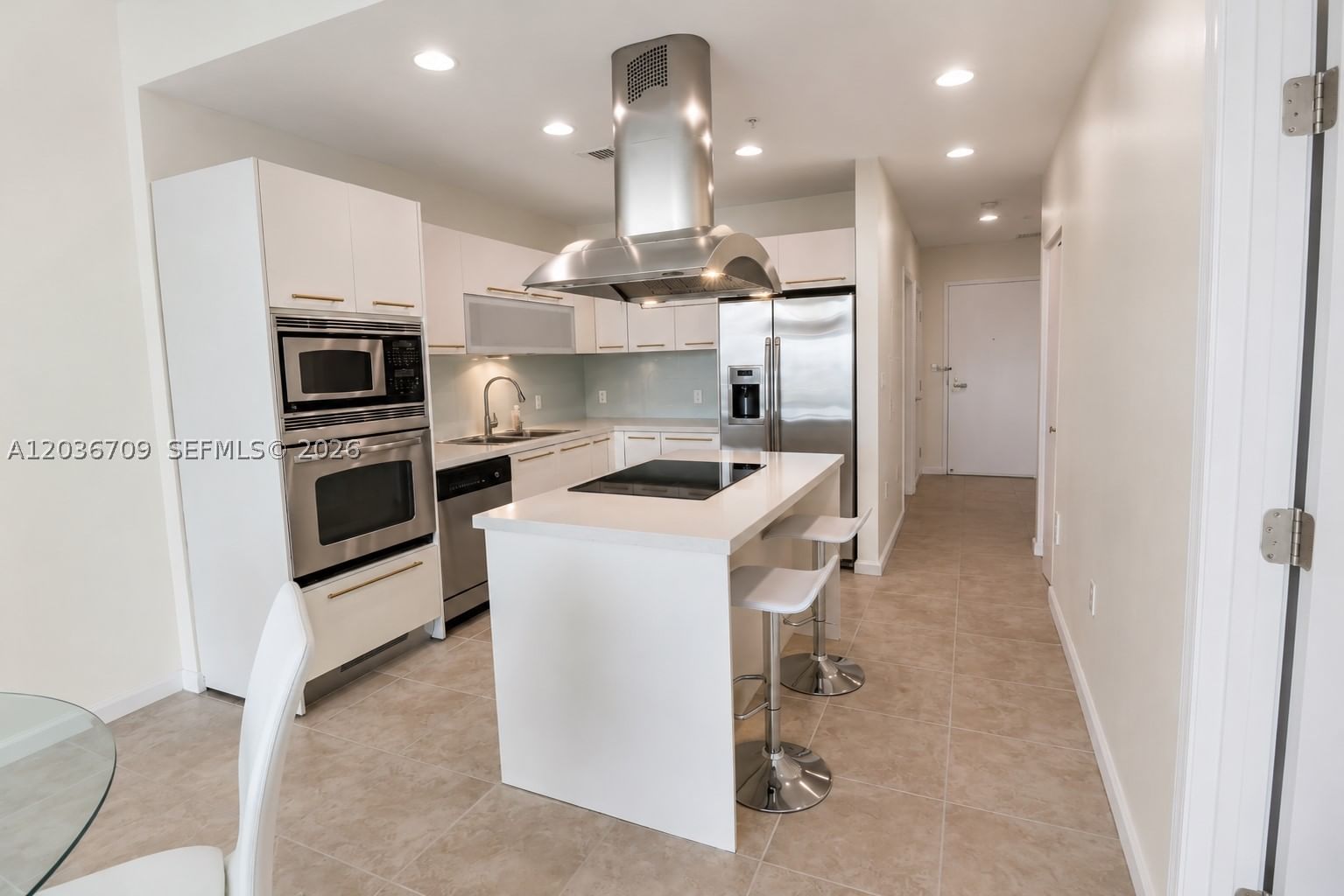 Real estate property located at 7930 East Dr #506, Miami-dade, Eloquence On The Bay Condo, North Bay Village, FL