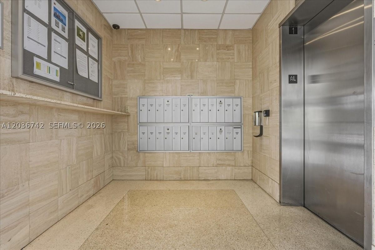 Real estate property located at 9381 Bay Harbor Dr #404S, Miami-dade, London Towers Condo, Bay Harbor Islands, FL