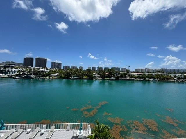 Real estate property located at 9381 Bay Harbor Dr #404S, Miami-dade, London Towers Condo, Bay Harbor Islands, FL