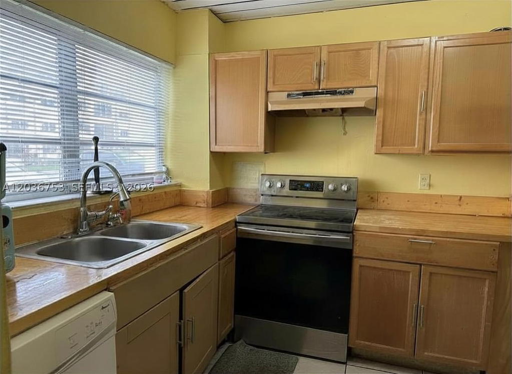 Real estate property located at 2301 41st Ave #102, Broward, Cypress Tree Condo Bldg 3, Lauderhill, FL