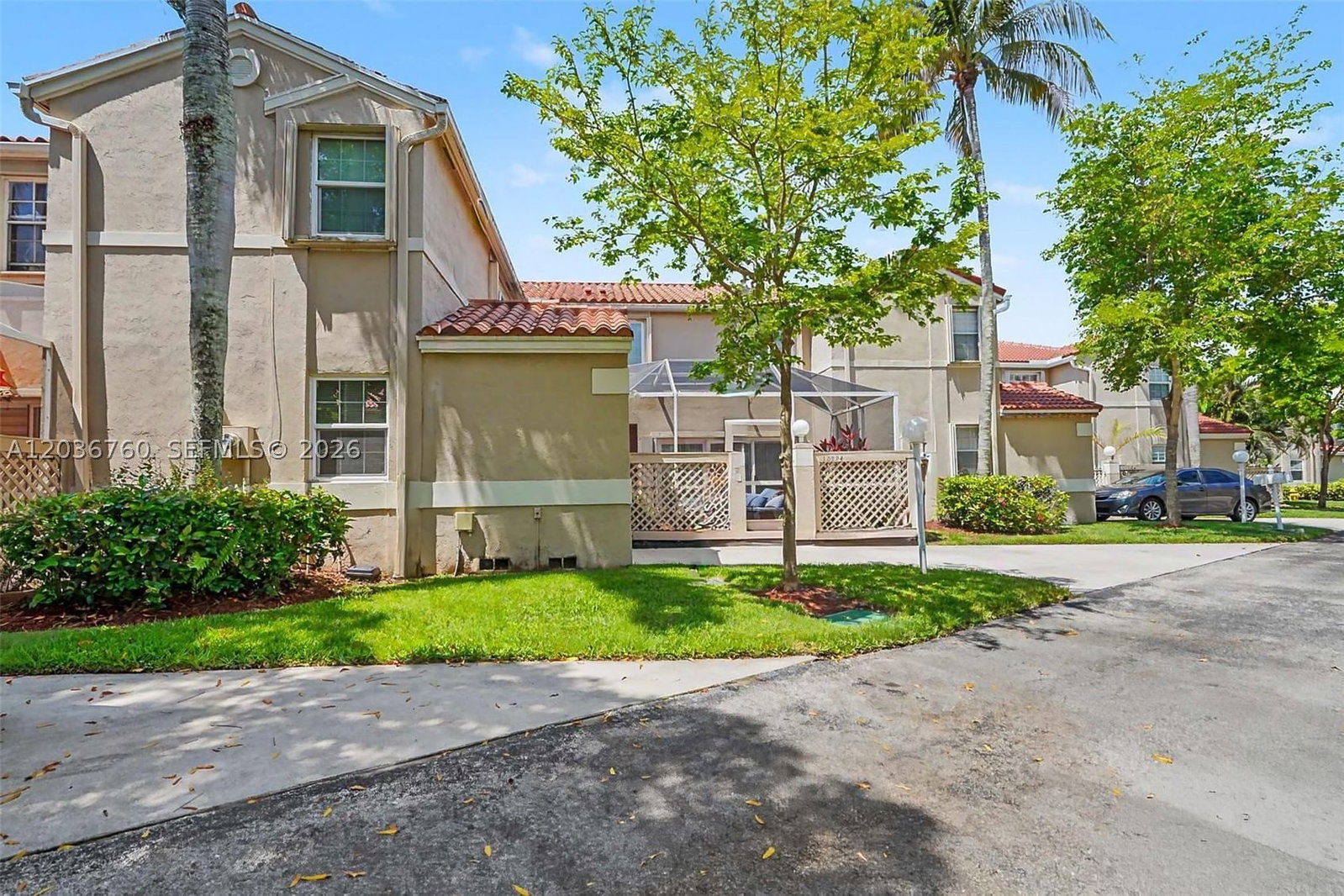 Real estate property located at 10994 Neptune Dr, Broward, Embassy Lakes, Cooper City, FL