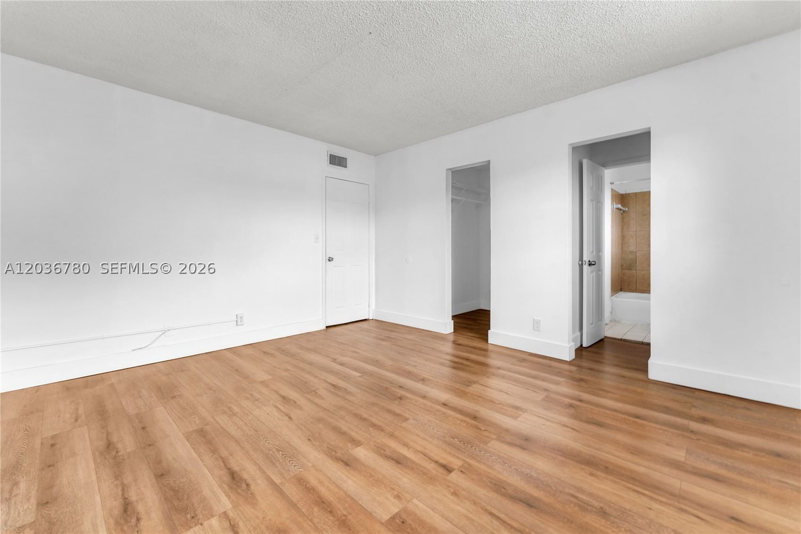 Real estate property located at 5653 Blueberry CT # 2, Broward, Blueberry Hill Iv Condo, Lauderhill, FL