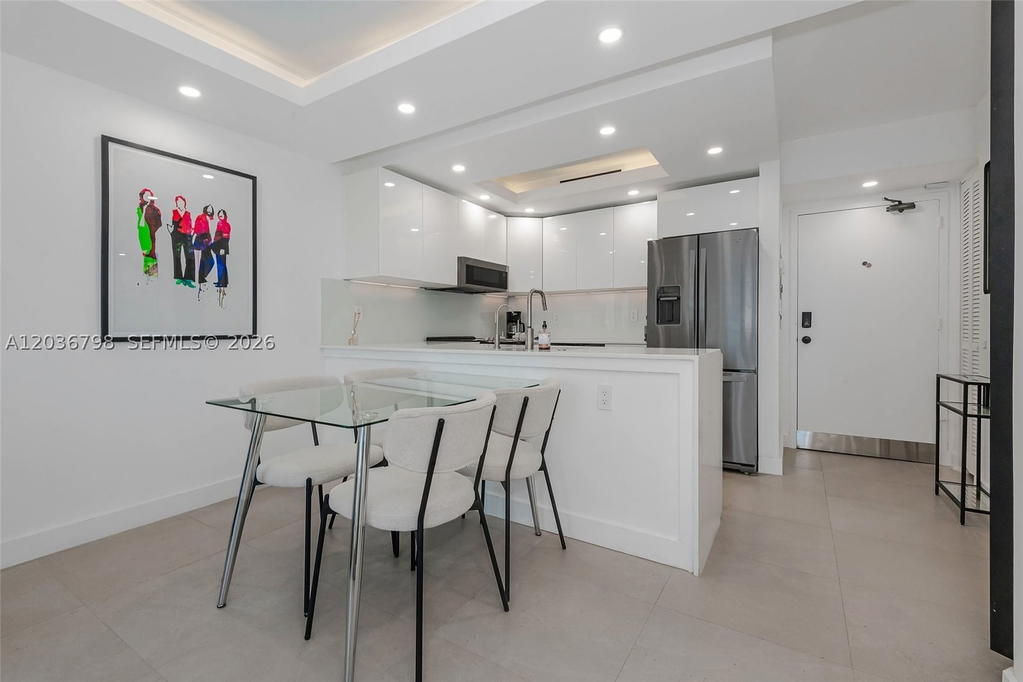 Real estate property located at 345 Ocean Dr #326, Miami-dade, Ocean Point Condo, Miami Beach, FL