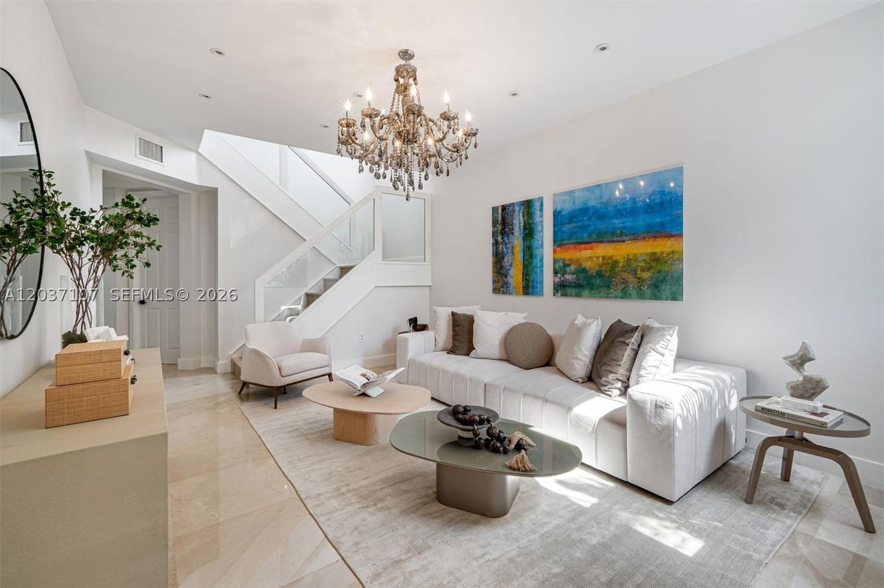 Real estate property located at 21156 33rd Ave, Miami-dade, Aventura Lakes - Phase Ii, Aventura, FL